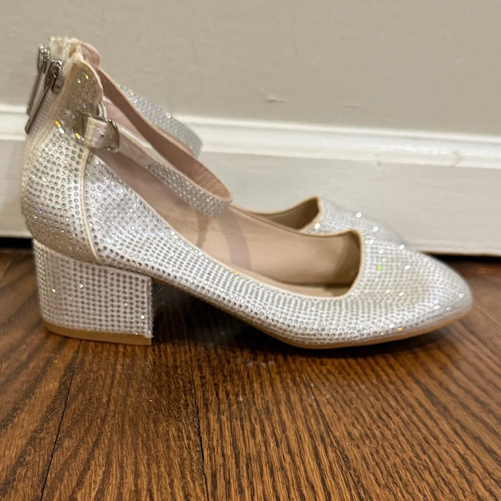 Nina Elegant White Block Heel Women's Shoes Size 3